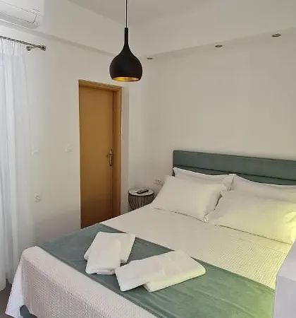 Hera Gk Apts *